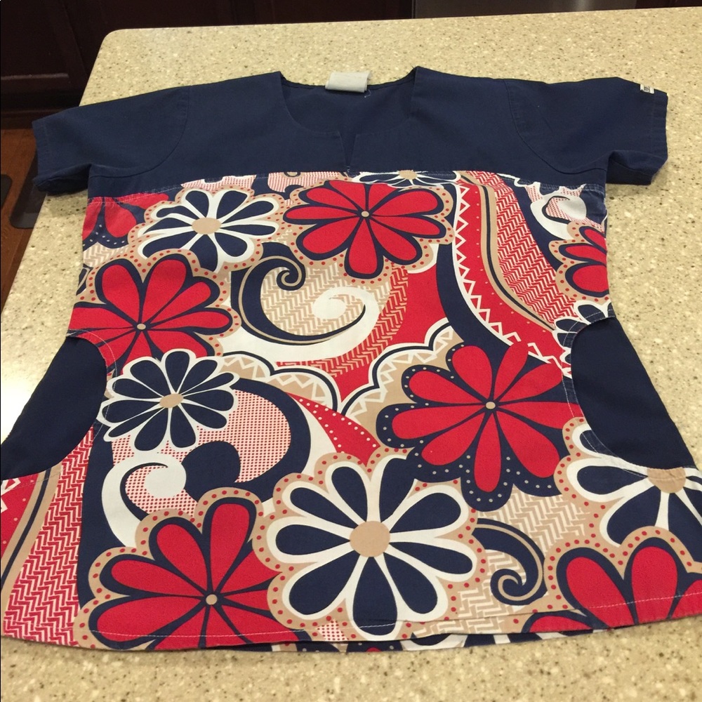 Women's scrub top
